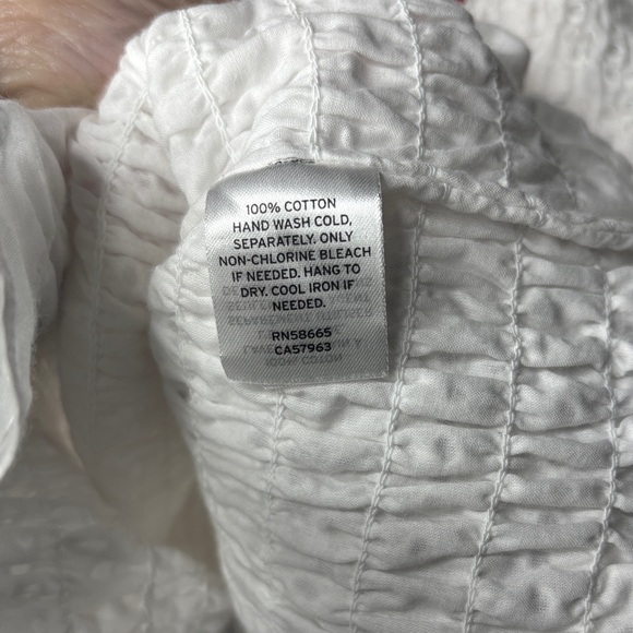 🤍 Nordstrom White Eyelet Smocked Cotton Blouse Women’s Small NWT Lightweight 🤍 - Picture 9 of 14